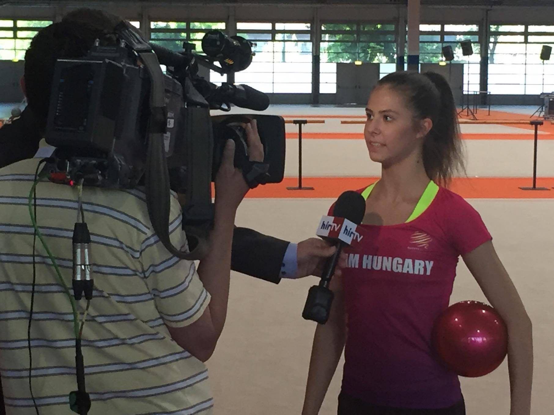 Pigniczki Fanni nyilatkozik a Hír Tv-nek