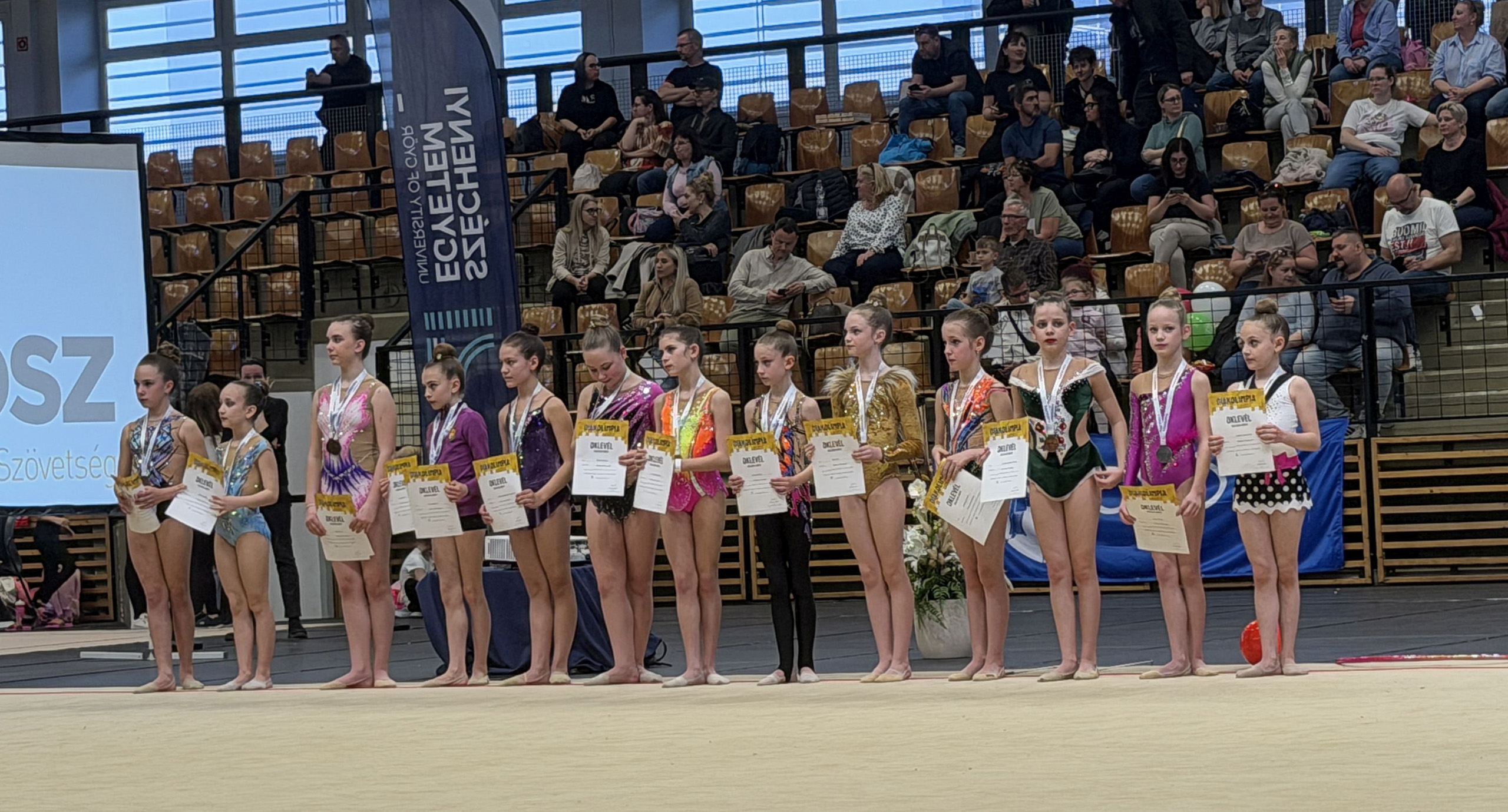 Nézők és szülők biztatták a sportolókat