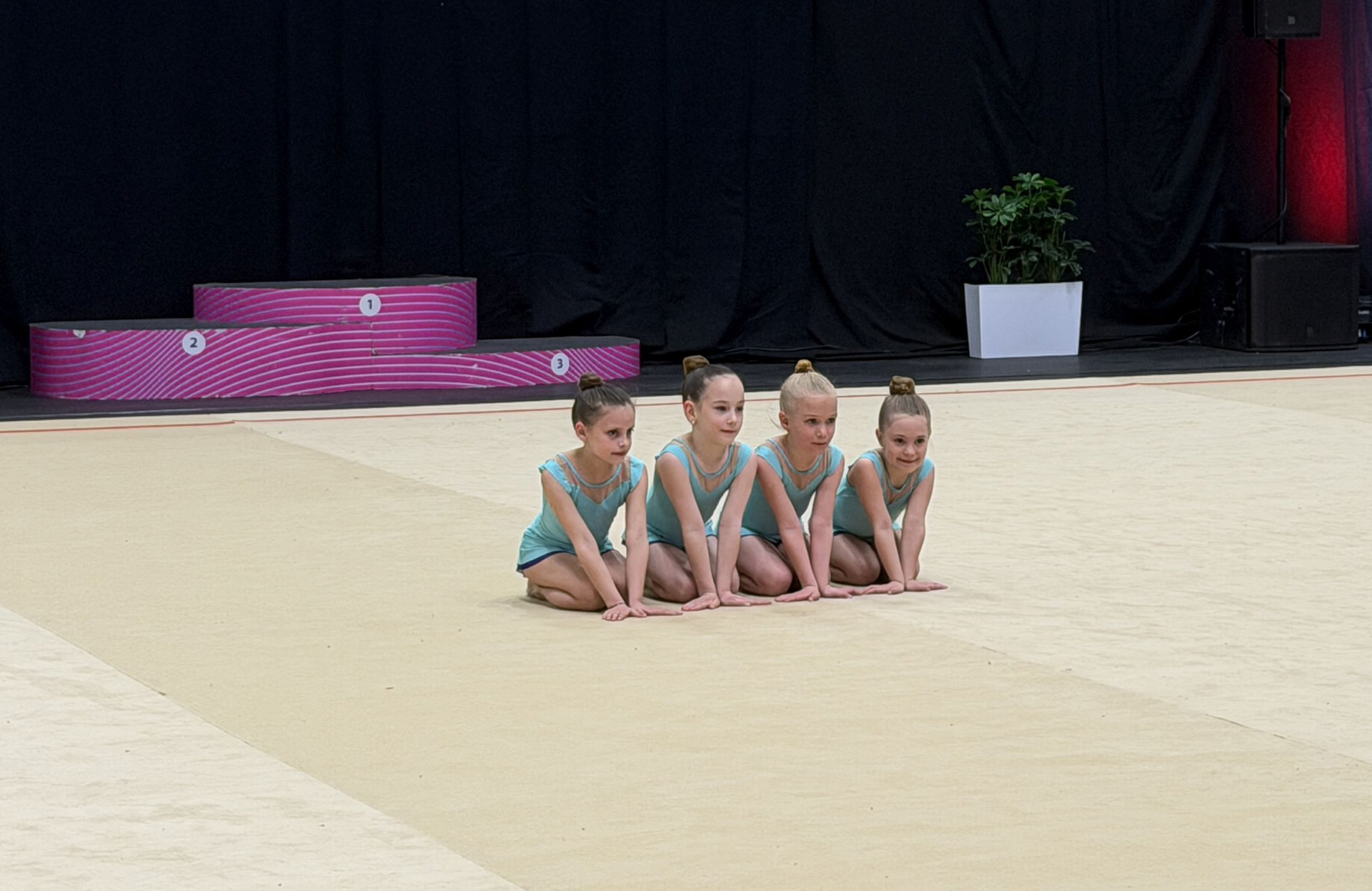 Azok is kipróbálhatták magukat, akik most ismerkednek a ritmikus gimnasztikával