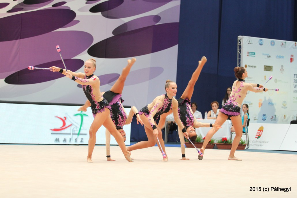 FIG IV. Magyar Ritmikus Gimnasztika Világkupa együttes kéziszer-csapatok 3 pár buzogány-2 karika gyakorlatai